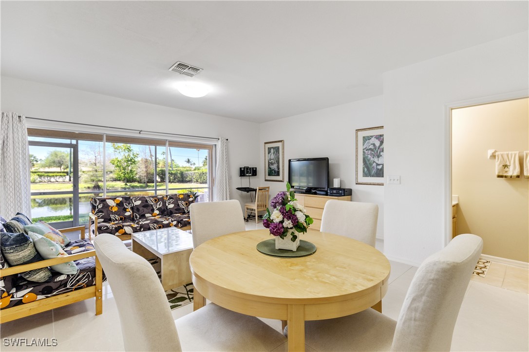 2 Bed Waterfront Home for Sale in Fort Myers, photo 6