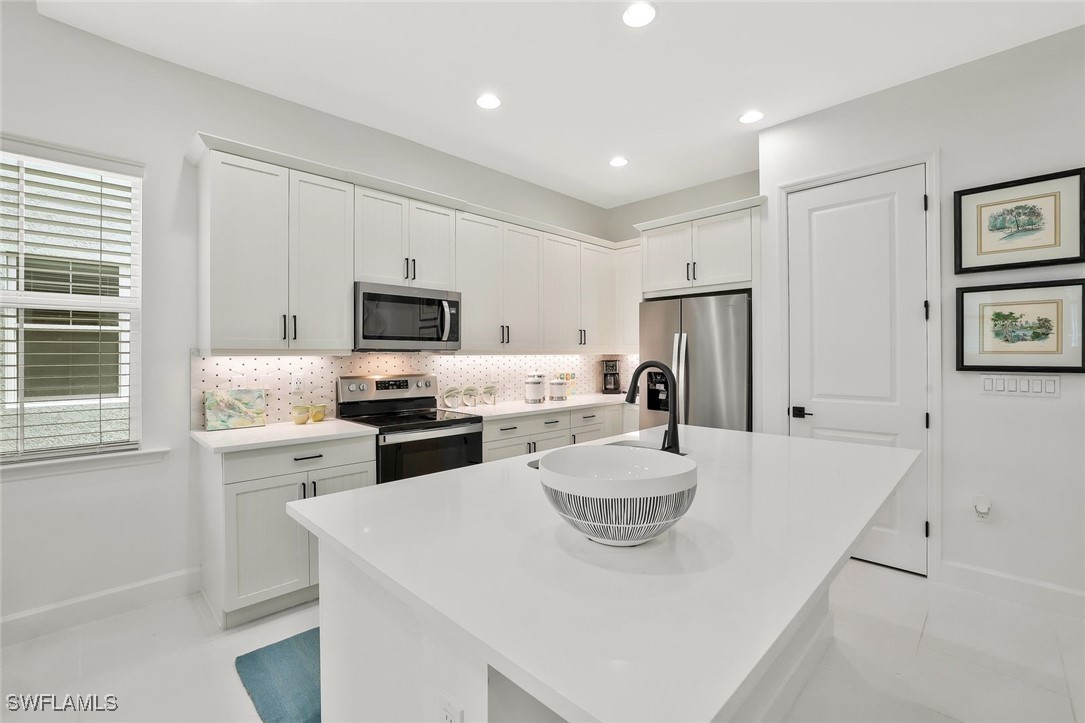 2 Bed Attached for Sale in Naples, photo 6