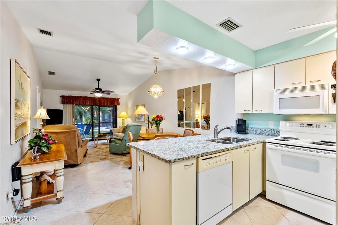 2 Bed Condominium for Sale in Court Of Palms, photo 6