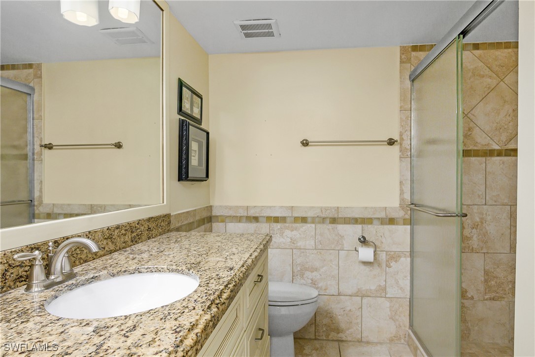 2 Bed Condominium for Sale in Montego Manor, FL, $190,000 — photo 6