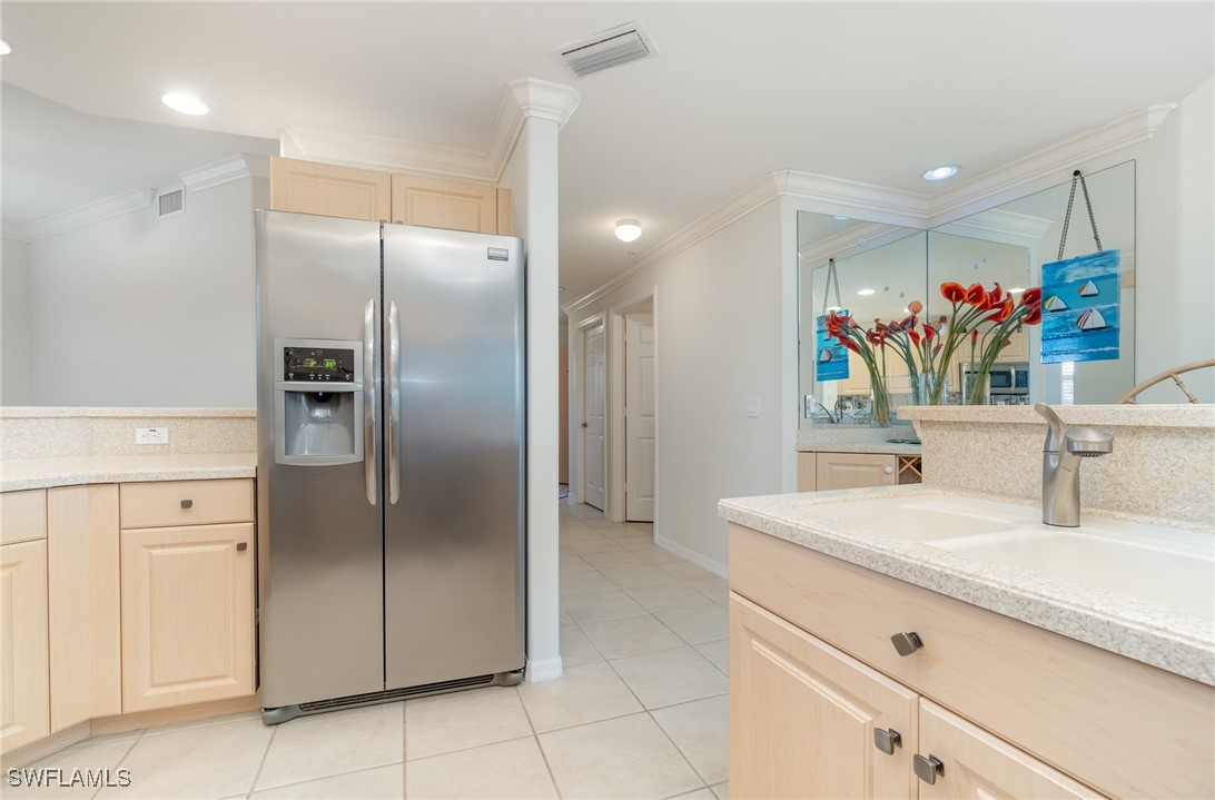 2 Bed Condominium for Sale in Clubhouse Villas, FL, $219,900 — photo 6