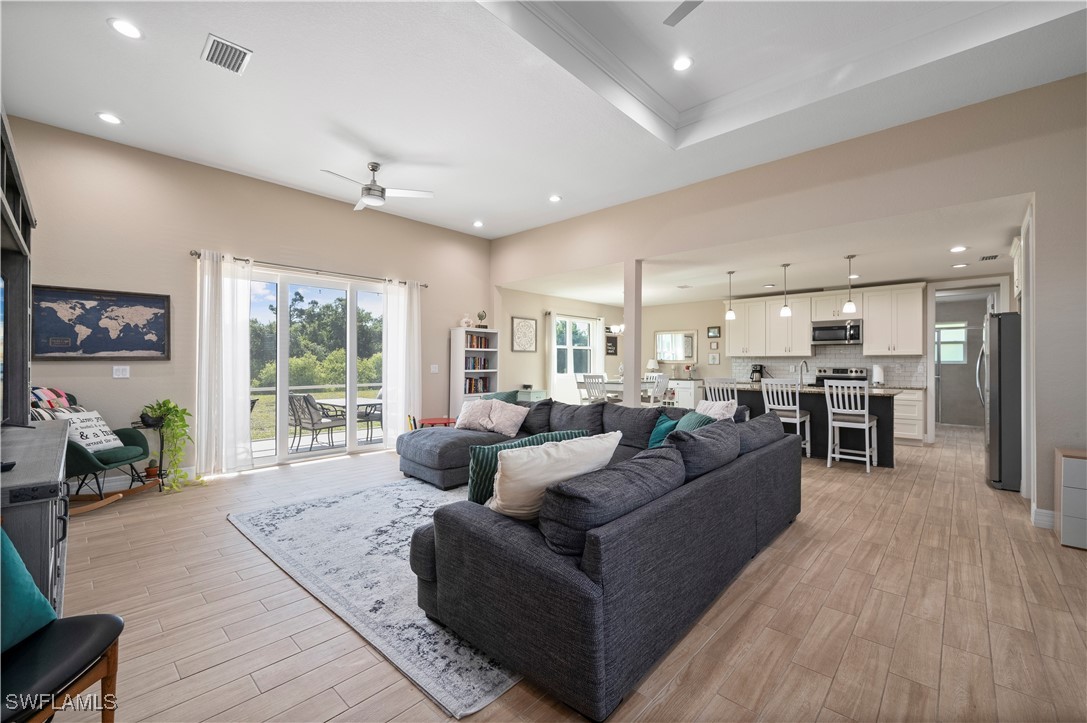 3 Bed SingleFamilyResidence for Sale in Deep Creek, FL — photo 6