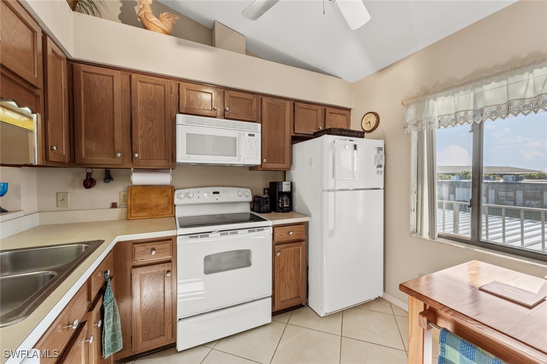 2 Bed Waterfront Home for Sale in Cape Coral, photo 6