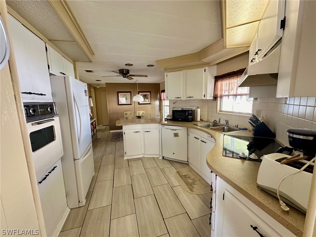 2 Bed ManufacturedHome for Sale in North Fort Myers, FL — photo 6
