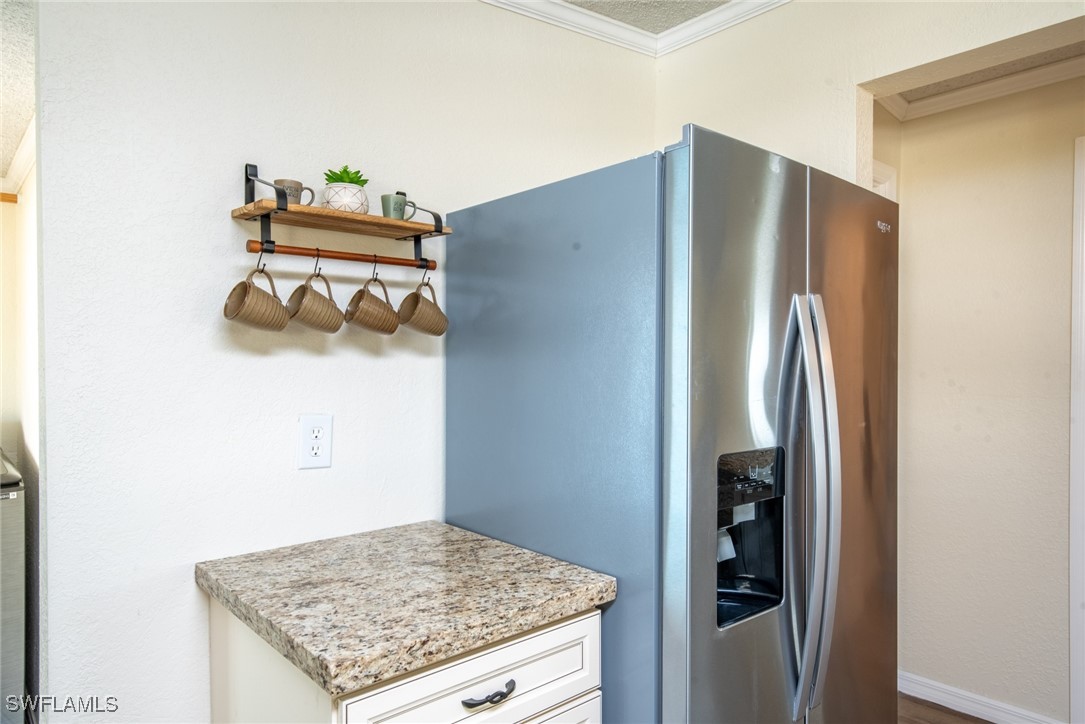 2 Bed ManufacturedHome for Sale in Pine Island Cove, photo 6