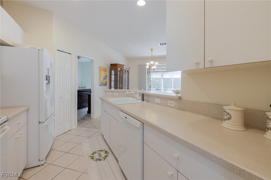 2 Bed SingleFamilyResidence for Sale in North Fort Myers, FL — photo 6