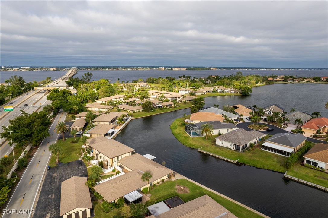3 Bed Waterfront Home for Sale in Fort Myers, photo 6