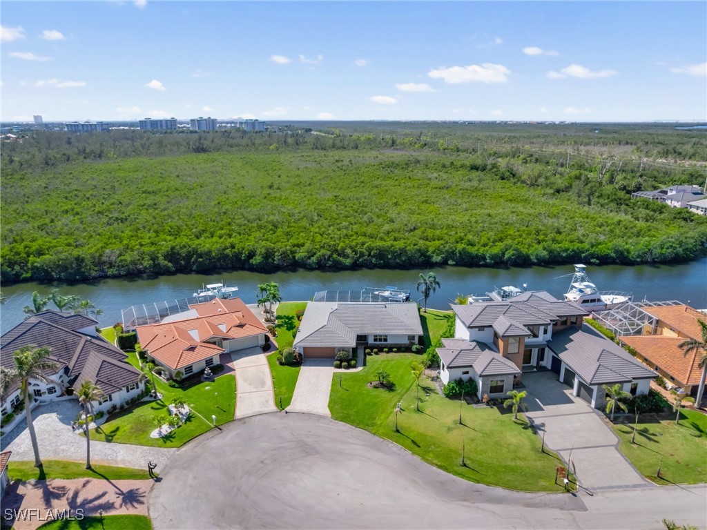 3 Bed Pool Home for Sale in Palm Acres, photo 6