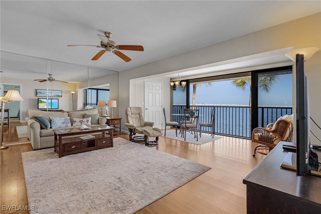 1 Bed Waterfront Home for Sale in Sanibel, photo 6