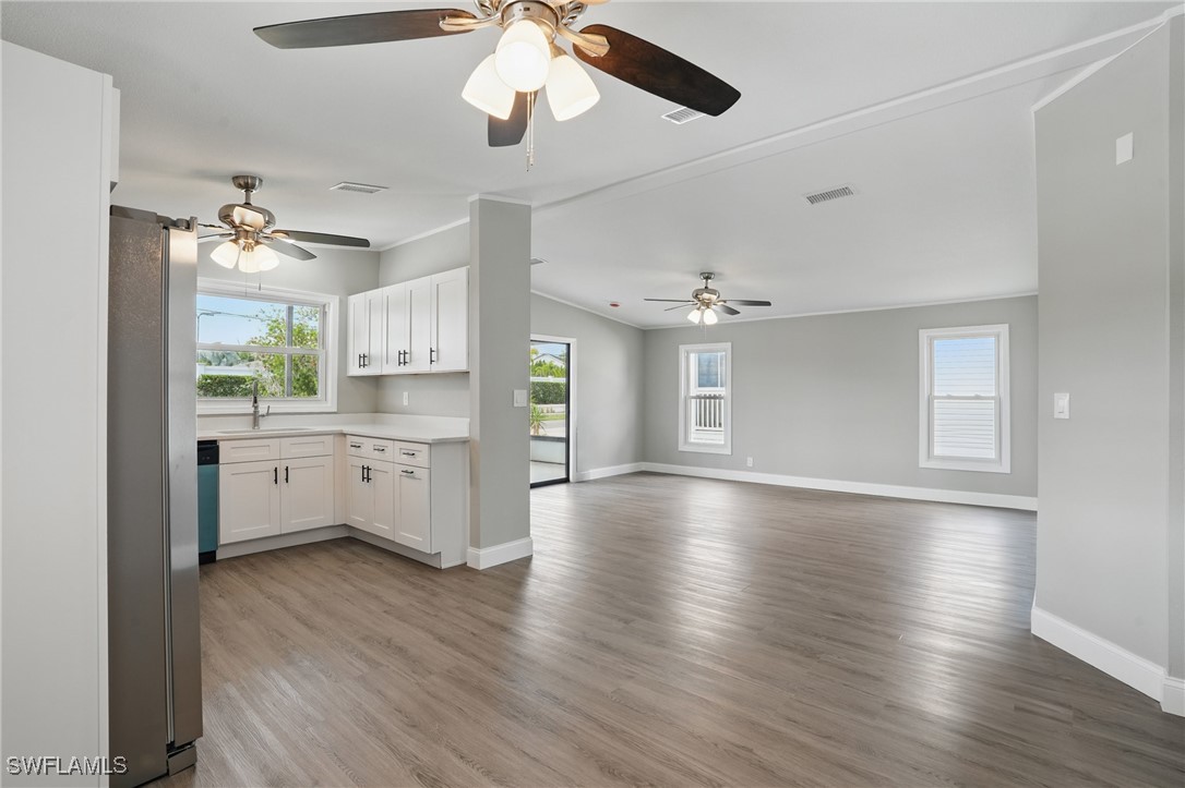 2 Bed ManufacturedHome for Sale in Naples, FL, $199,000 — photo 6