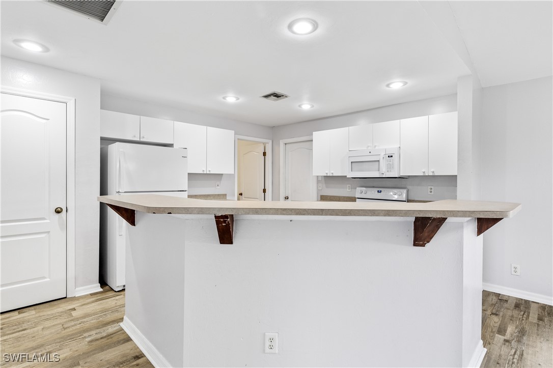 3 Bed SingleFamilyResidence for Sale in Cape Coral, FL — photo 6