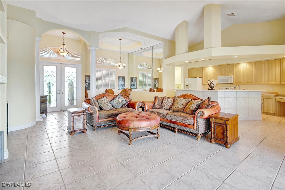 3 Bed Pool Home for Sale in Cape Coral, photo 6