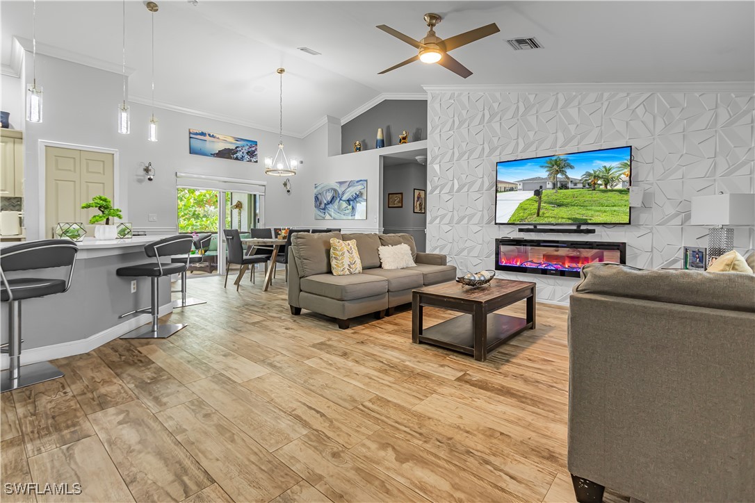 4 Bed SingleFamilyResidence for Sale in Lehigh Acres, photo 6