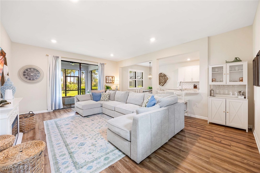 3 Bed SingleFamilyResidence for Sale in Westbrook, photo 6