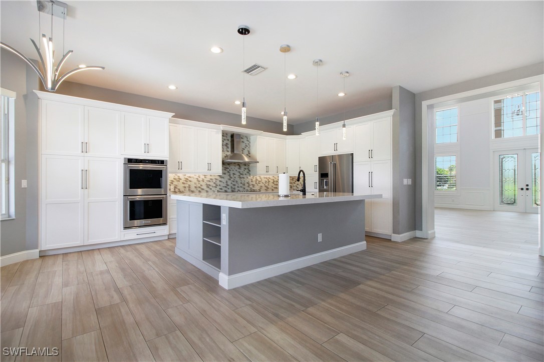 5 Bed Pool Home for Sale in Saturnia Lakes, photo 6