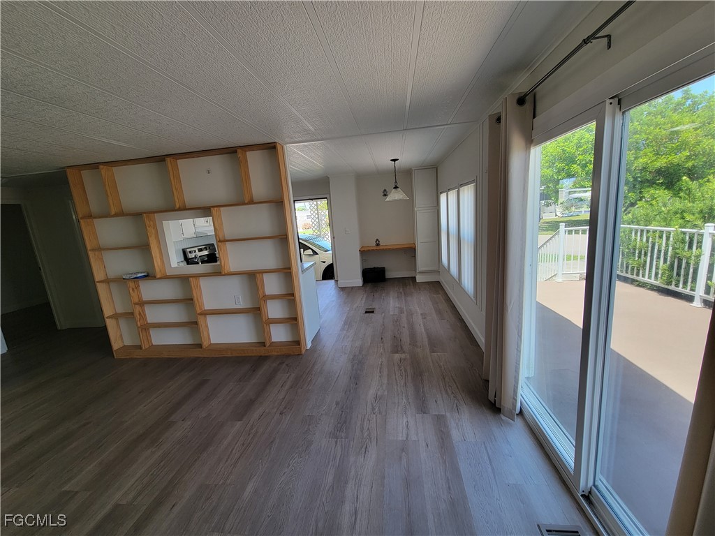 2 Bed ManufacturedHome for Sale in Old Bridge Village, FL — photo 6