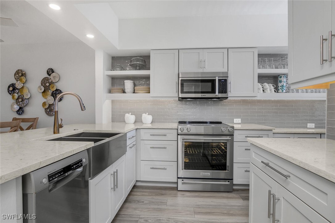 2 Bed Waterfront Home for Sale in Marco Island, photo 6