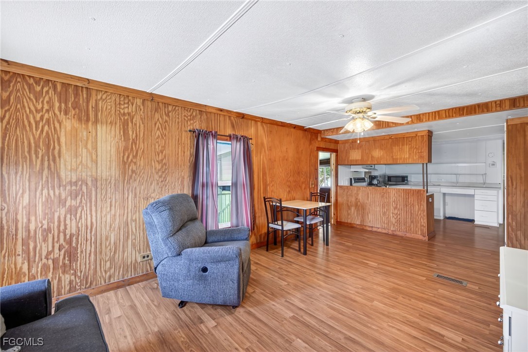 2 Bed ManufacturedHome for Sale in Carriage Village, FL — photo 6