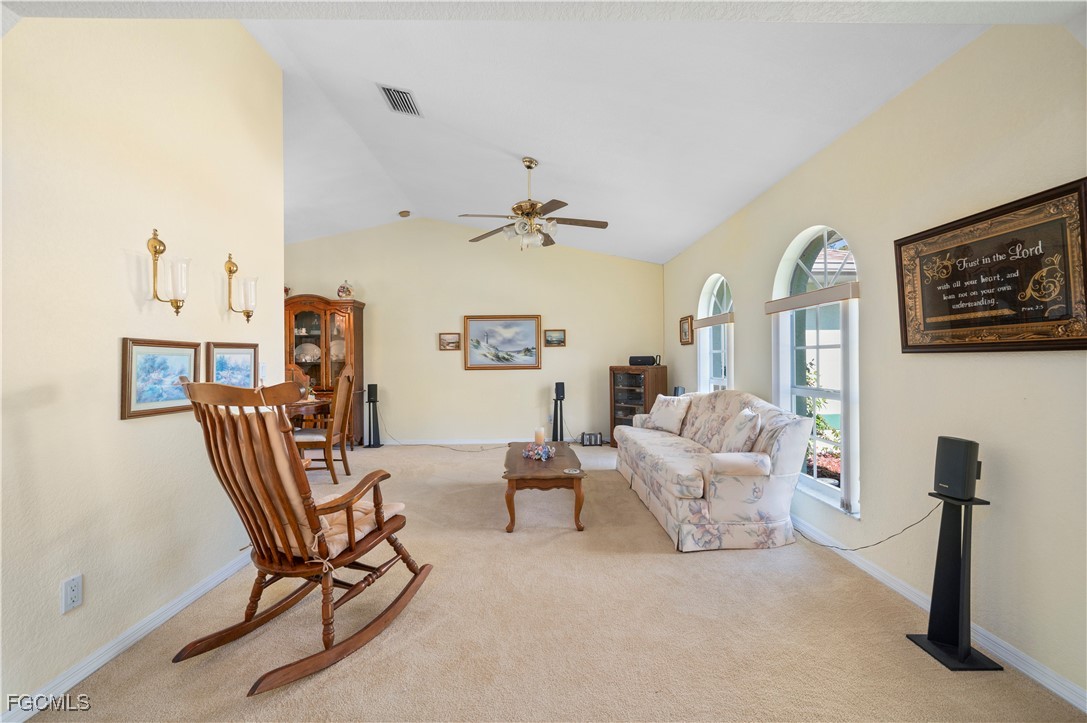 2 Bed SingleFamilyResidence for Sale in North Port, photo 6