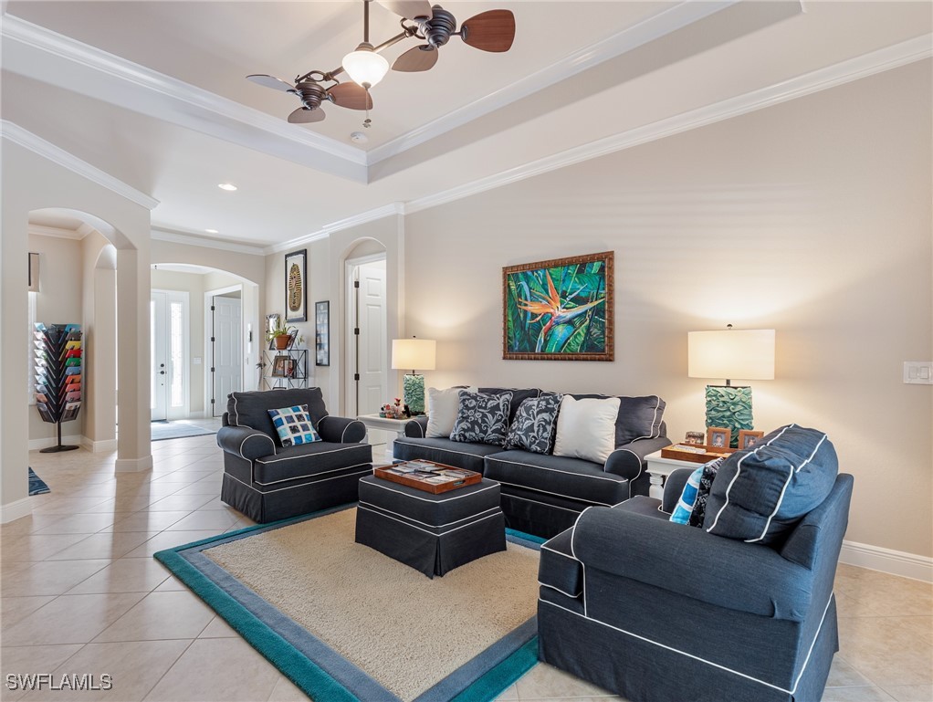 5 Bed Pool Home for Sale in Bella Terra, photo 6