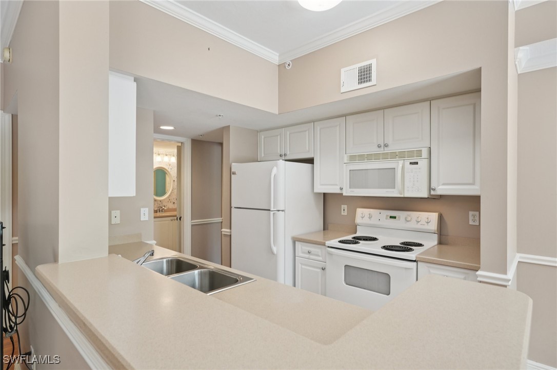 1 Bed Condominium for Sale in Napoli, FL — photo 6