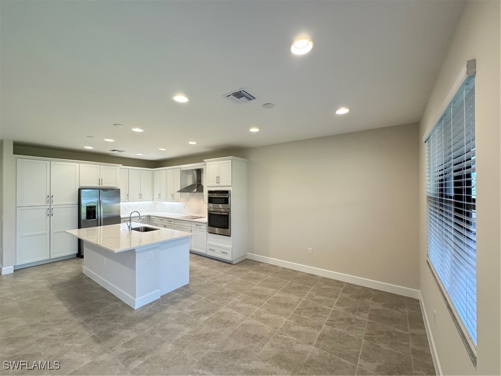 3 Bed SingleFamilyResidence for Sale in Valencia Harbor, FL — photo 6