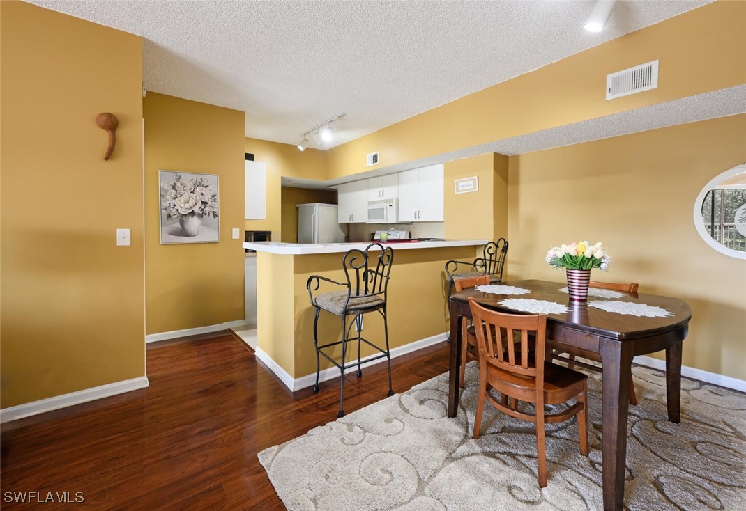 2 Bed Condominium for Sale in Napoli, FL — photo 6