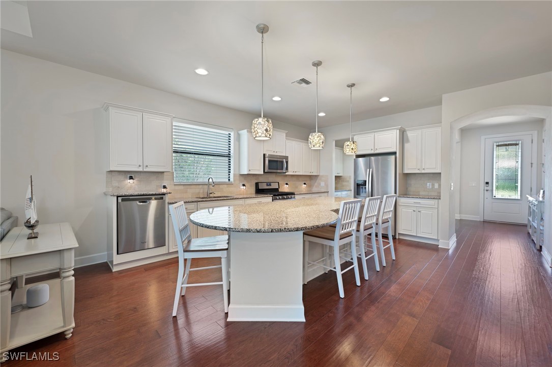 3 Bed SingleFamilyResidence for Sale in Naples, FL, $725,000 — photo 6