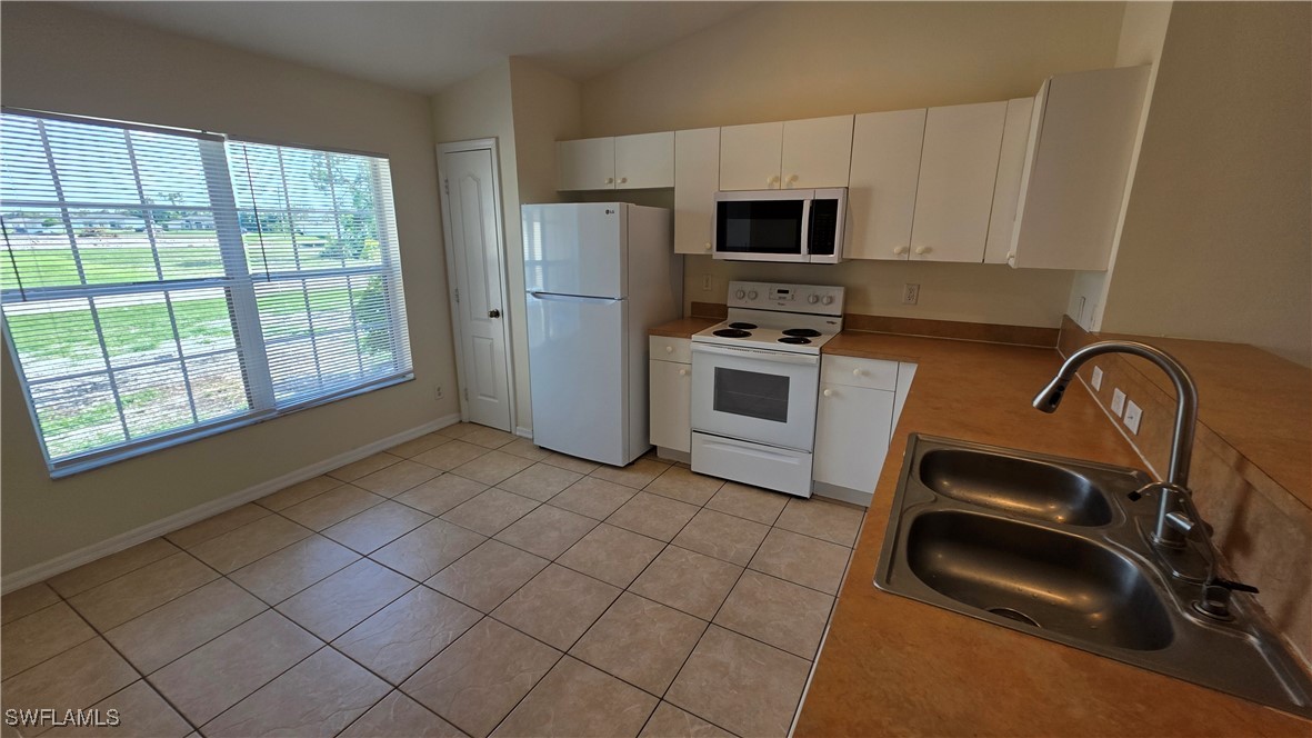 3 Bed SingleFamilyResidence for Sale in Cape Coral, FL — photo 6