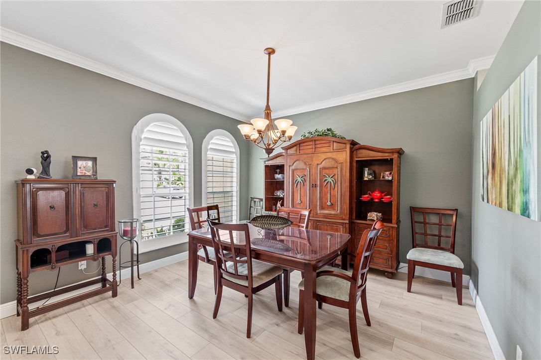 4 Bed Pool Home for Sale in Stoneybrook, photo 6