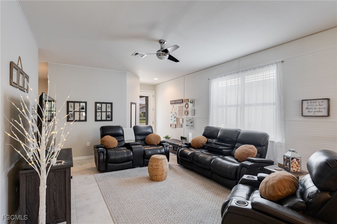 3 Bed SingleFamilyResidence for Sale in Corkscrew Shores, FL — photo 6