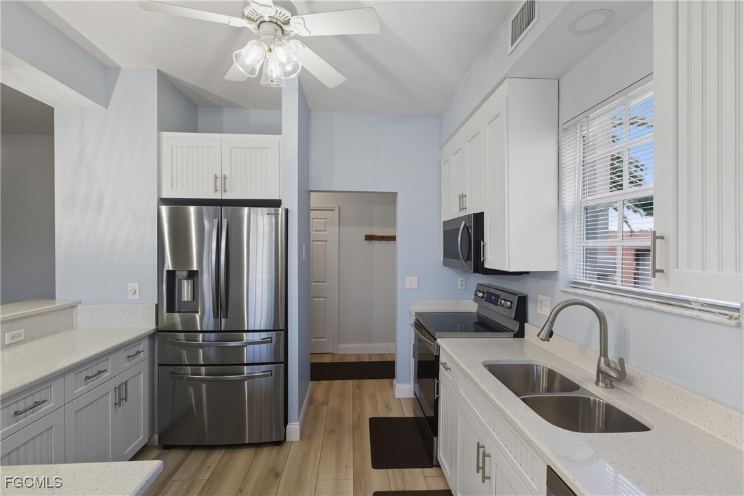 2 Bed Condominium for Sale in Punta Gorda, FL, $220,000 — photo 6