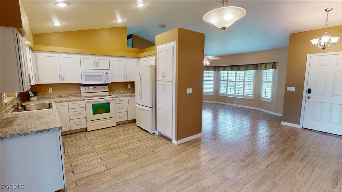 3 Bed SingleFamilyResidence for Sale in Deep Creek, FL — photo 6