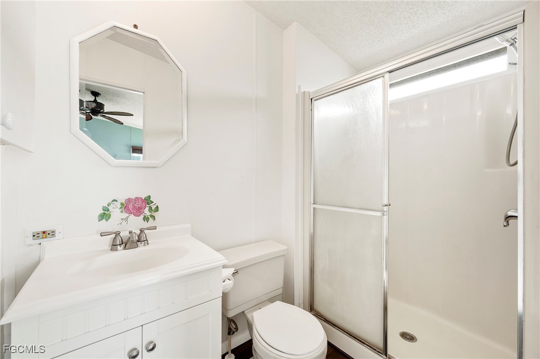 2 Bed ManufacturedHome for Sale in Fort Myers, FL, $99,000 — photo 6