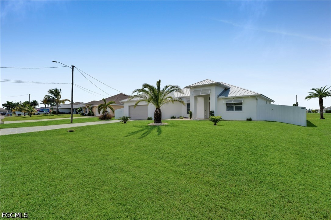 3 Bed SingleFamilyResidence for Sale in Cape Coral, photo 6