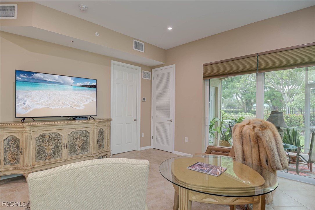 2 Bed Condominium for Sale in Sorrento, photo 6