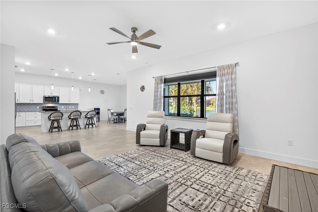 5 Bed Waterfront Home for Sale in Avalon Park, photo 6