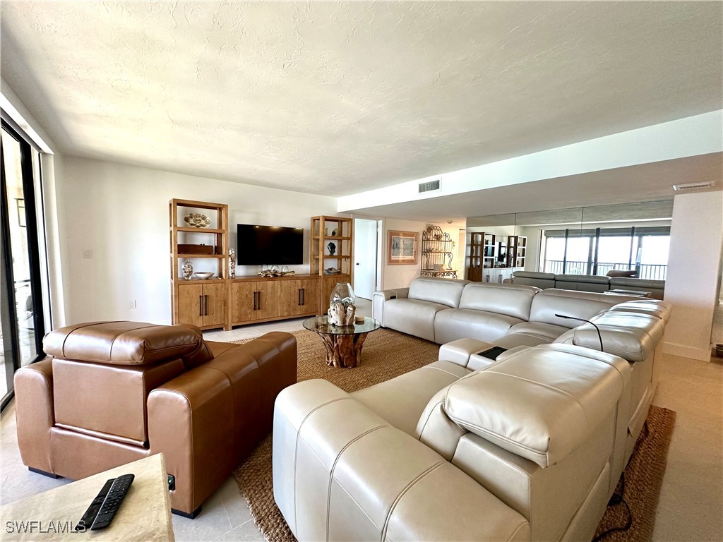 2 Bed Waterfront Home for Sale in Naples, photo 6