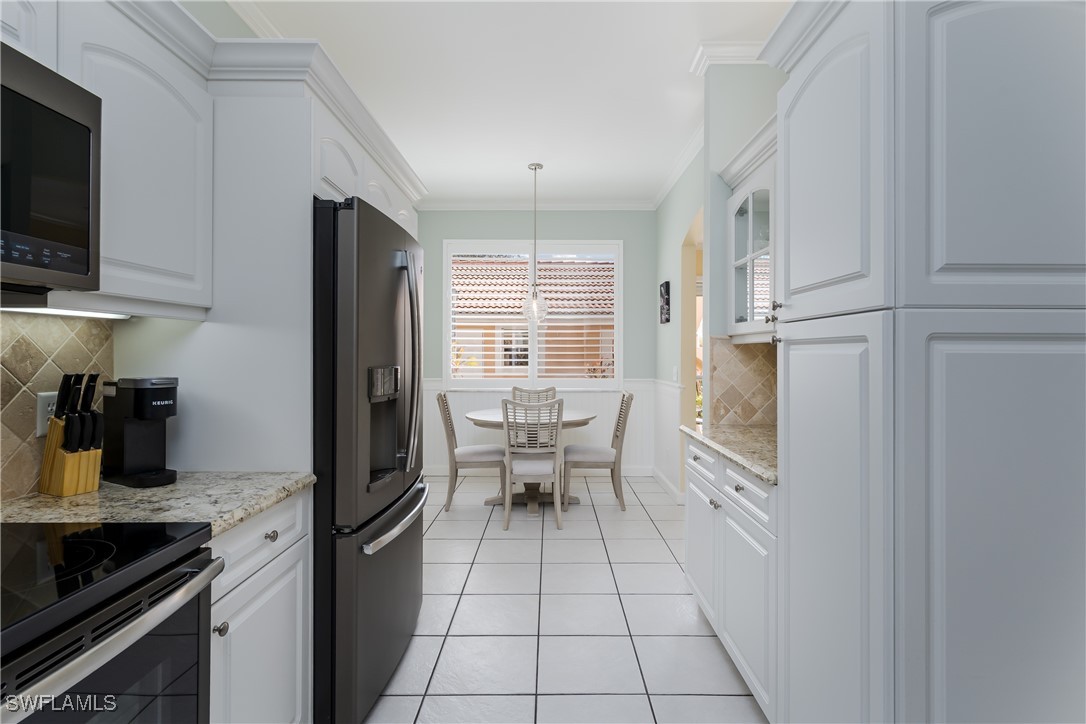 2 Bed Waterfront Home for Sale in Naples, FL, $400,000 — photo 6