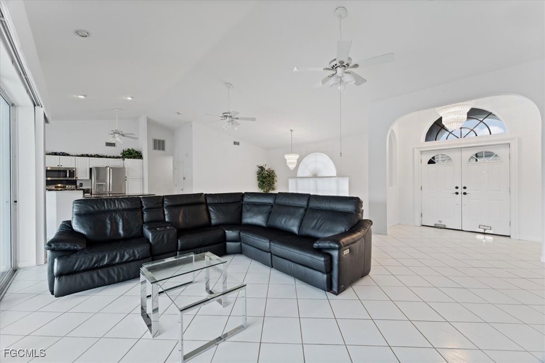 3 Bed Pool Home for Sale in Cape Coral, photo 6