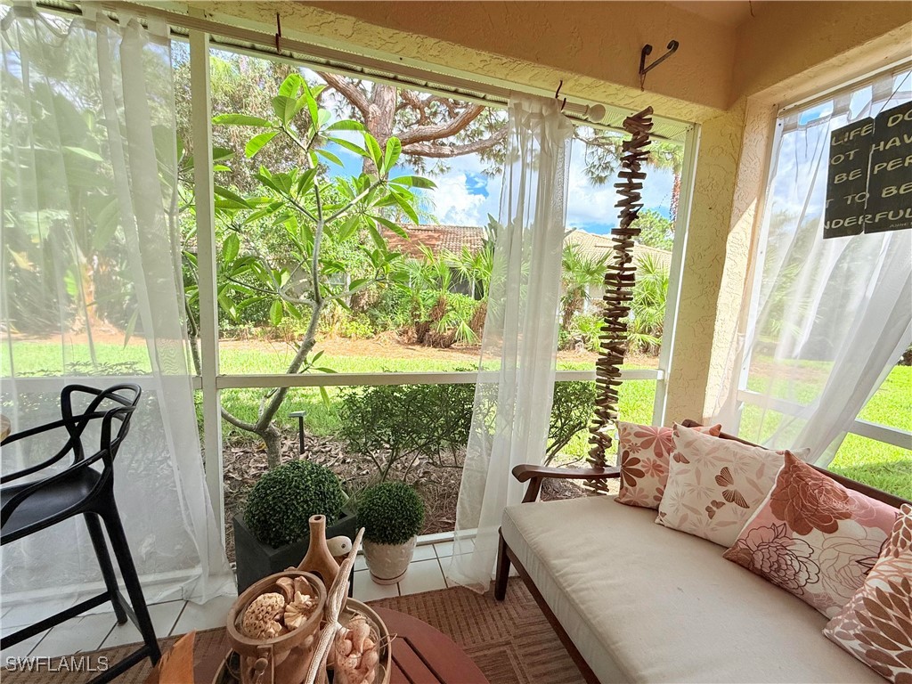 2 Bed Attached for Sale in Naples, photo 6