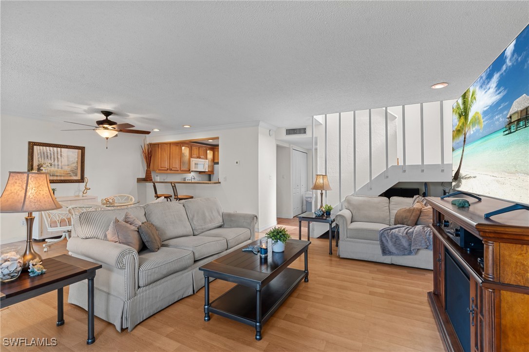 2 Bed Waterfront Home for Sale in Fort Myers, photo 6