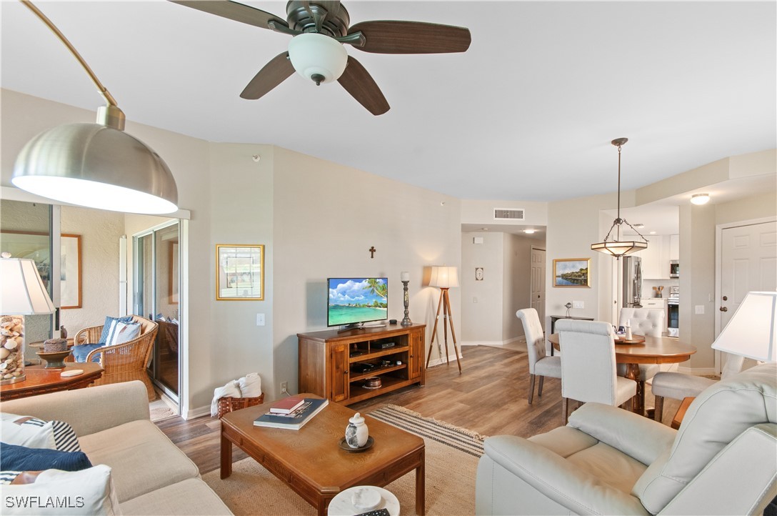 3 Bed Waterfront Home for Sale in Amberley Court, photo 6