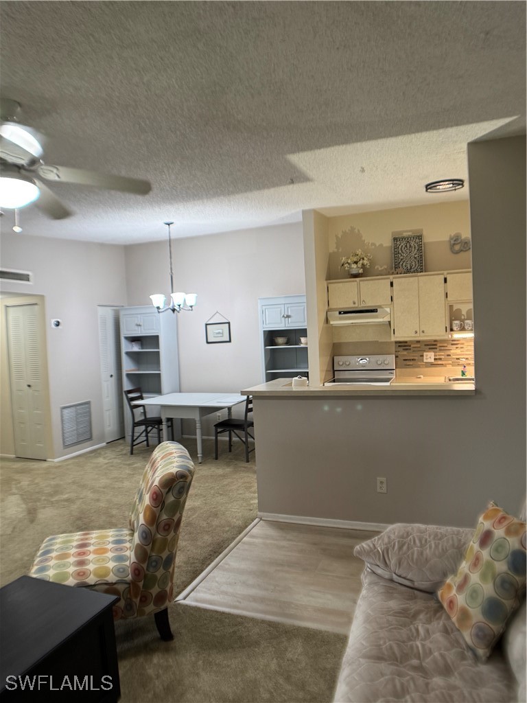 3 Bed Condominium for Sale in Royal Woods, FL, $137,000 — photo 6
