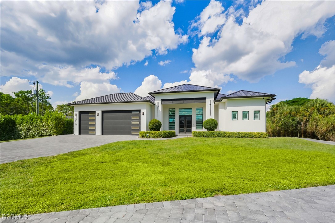 4 Bed Pool Home for Sale in Naples, photo 6