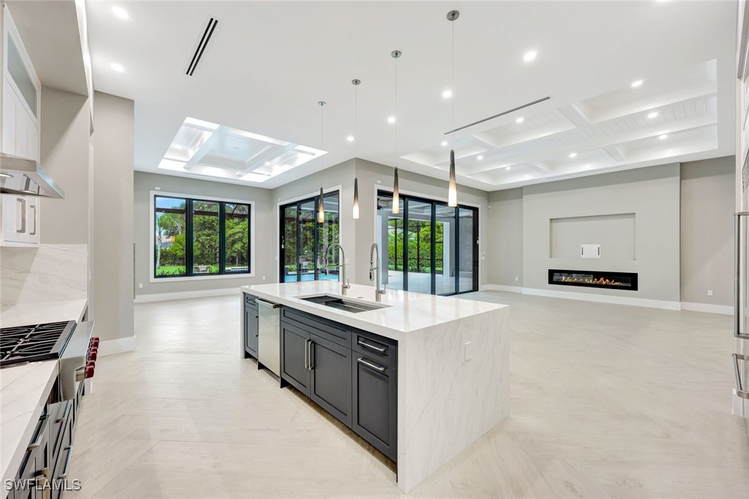 5 Bed Pool Home for Sale in Four Seasons, photo 6