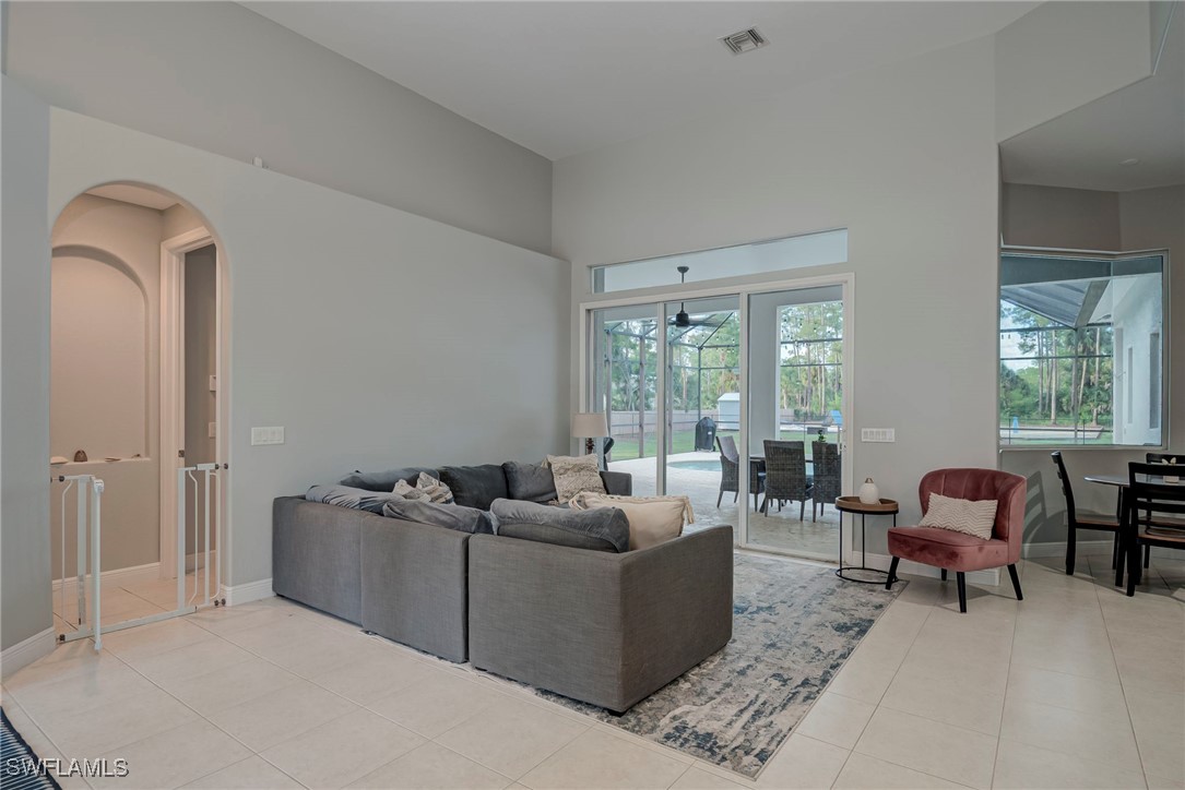 4 Bed Pool Home for Sale in Naples, photo 6
