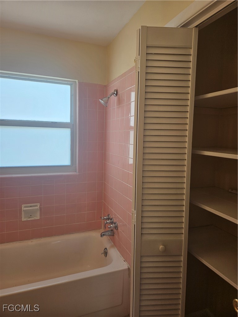 1 Bed Condominium for Sale in Ben Mar Condo, FL, $105,000 — photo 6