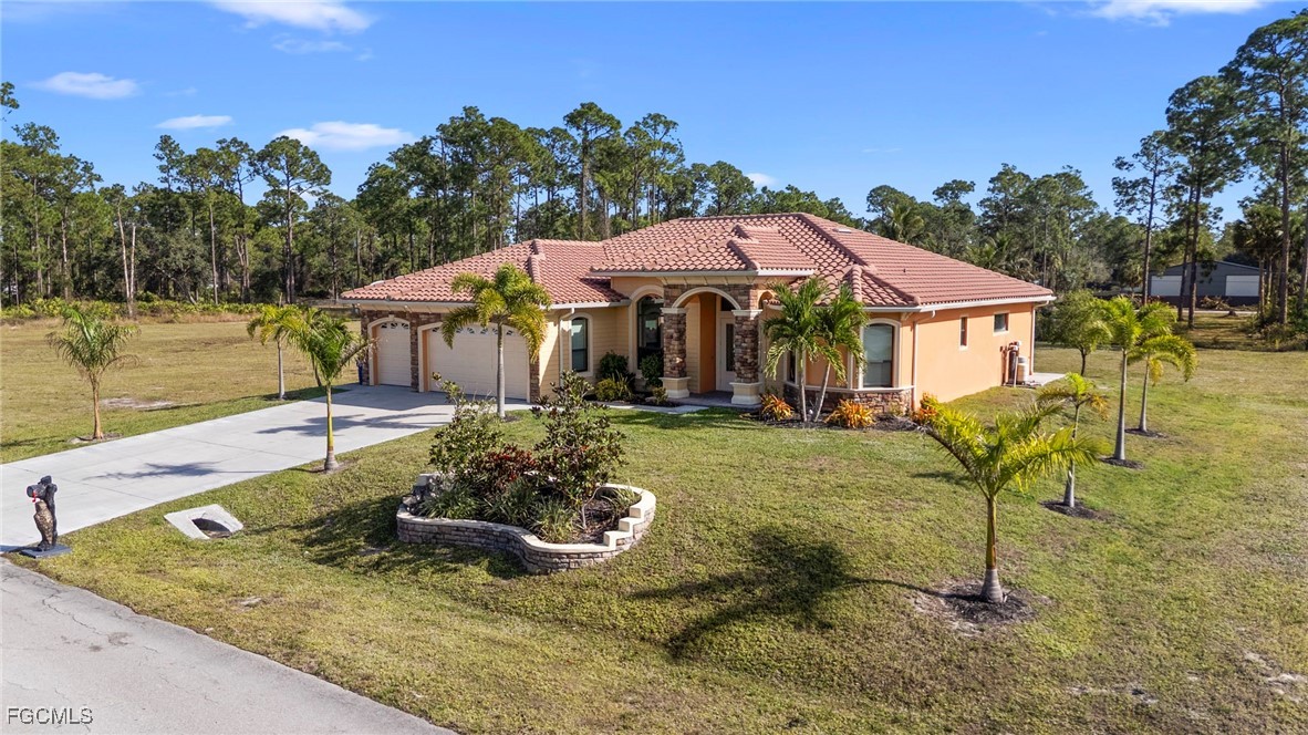 3 Bed SingleFamilyResidence for Sale in Lehigh Acres, photo 6