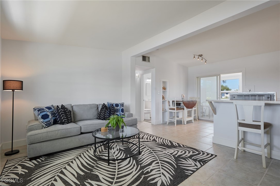 2 Bed Waterfront Home for Sale in Port Charlotte, photo 6